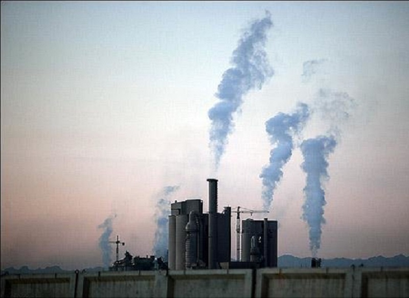 قیچیِ دولبه «آلودگی هوا» و «کرونا»/ فرار بی سر و صدای نیروگاهها و کارخانه ها از پرداخت عوارض آلودگی هوا